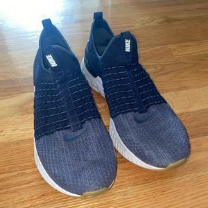 Nike React Phantom Run Flyknit 2